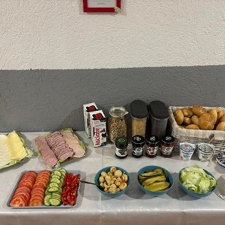 Flyfly Hostel , Darmowy Parking , Rezerwuj Przez Urzadzenia Mobilne -10 Procent Вроцлав Екстер'єр фото