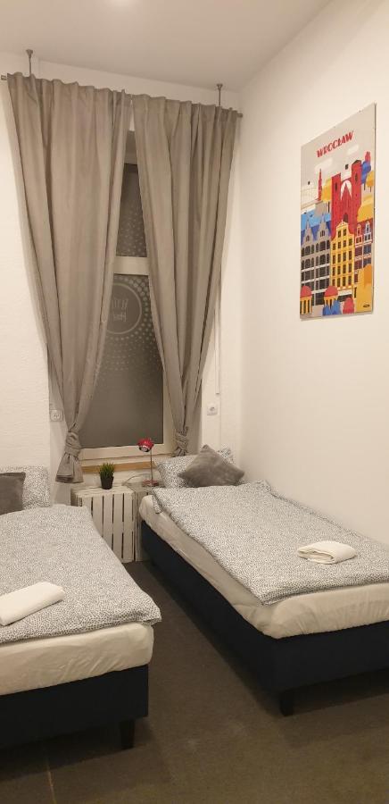 Flyfly Hostel , Darmowy Parking , Rezerwuj Przez Urzadzenia Mobilne -10 Procent Вроцлав Екстер'єр фото