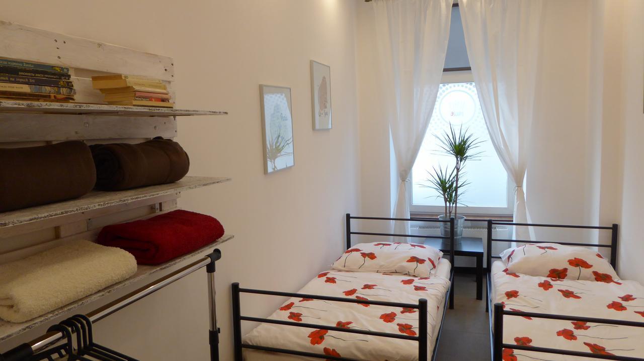 Flyfly Hostel , Darmowy Parking , Rezerwuj Przez Urzadzenia Mobilne -10 Procent Вроцлав Екстер'єр фото