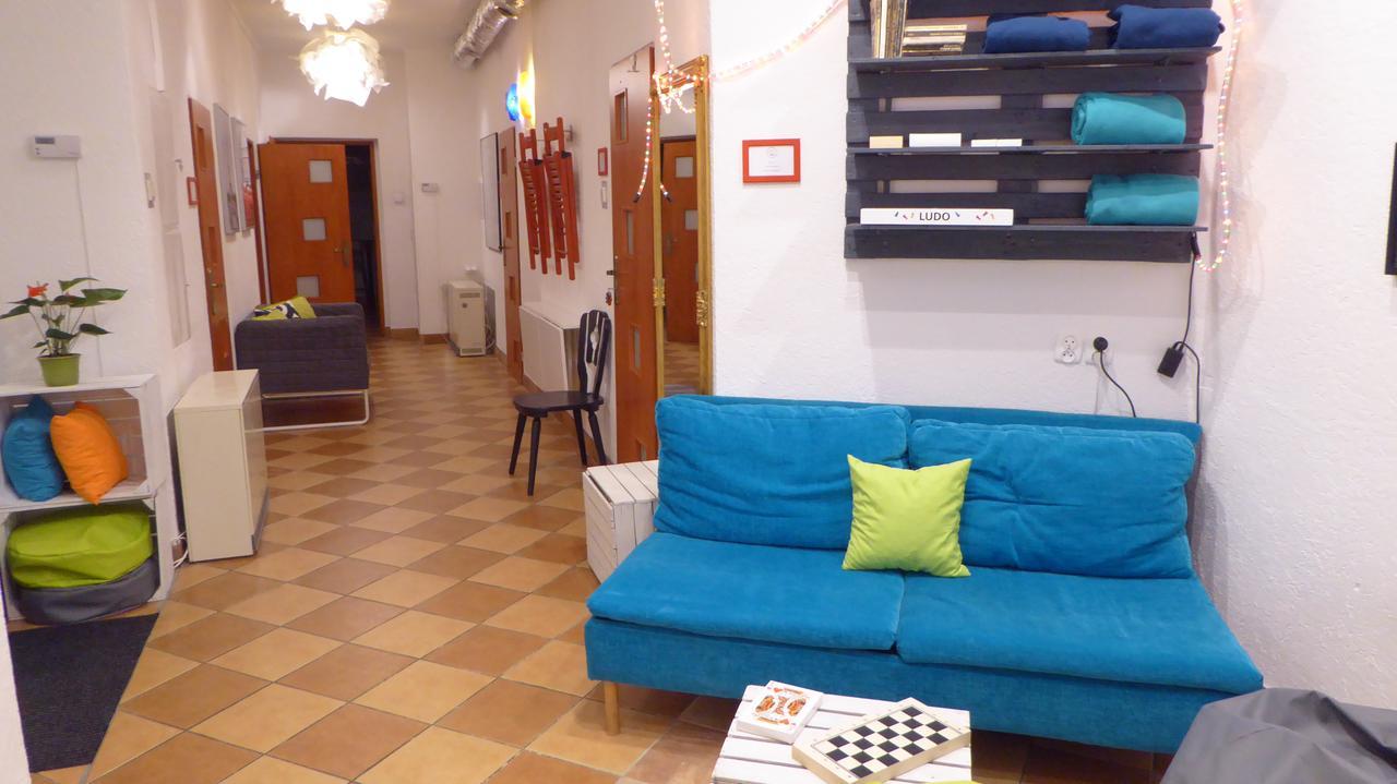 Flyfly Hostel , Darmowy Parking , Rezerwuj Przez Urzadzenia Mobilne -10 Procent Вроцлав Екстер'єр фото