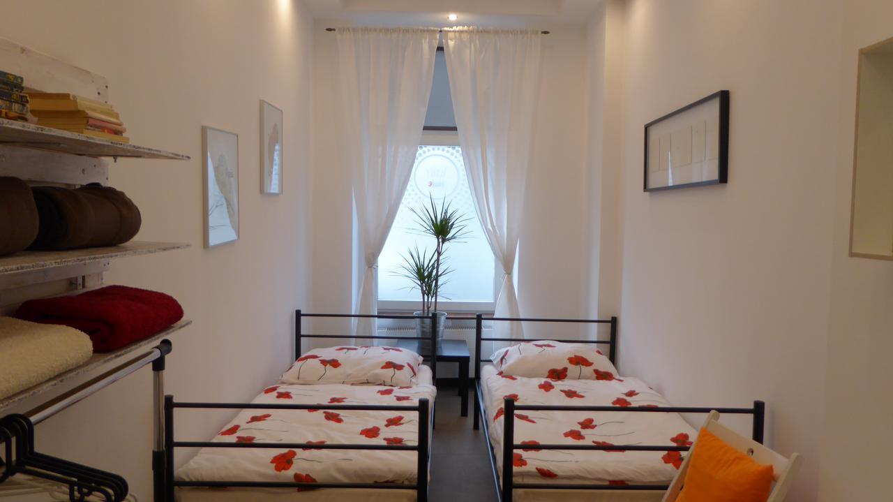 Flyfly Hostel , Darmowy Parking , Rezerwuj Przez Urzadzenia Mobilne -10 Procent Вроцлав Екстер'єр фото