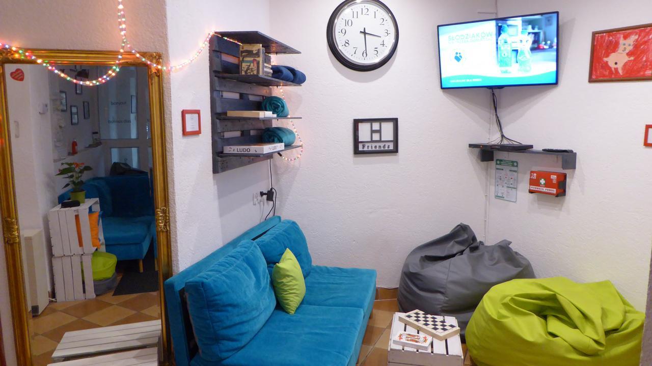 Flyfly Hostel , Darmowy Parking , Rezerwuj Przez Urzadzenia Mobilne -10 Procent Вроцлав Екстер'єр фото